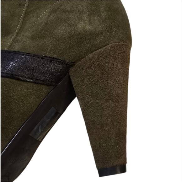 Colin Stuart Moss Green Tall Suede Wide Calf Boots Size 8.5 - Picture 4 of 16